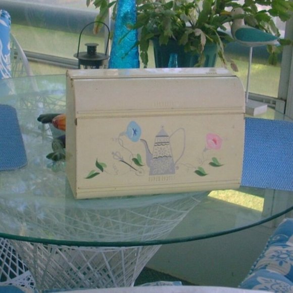 ❤️1940 METAL PAINTED WITH FLOWERS KITCHEN WAX PAPER & PAPER TOWEL HOLDER Saran - Picture 1 of 8